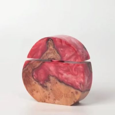 Enchanted Resin - Wood Perfume Bottle: A Blend of Zen and Aroma