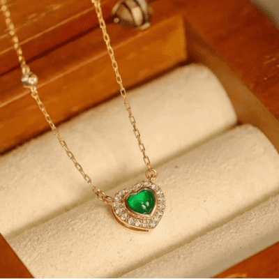 Neo-Chinese Style Diamond-Accented Heart Emerald Necklace