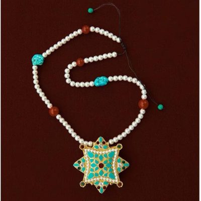 Gau Box Necklace