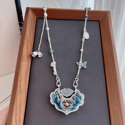 Tibetan mandarin duck foot silver necklace