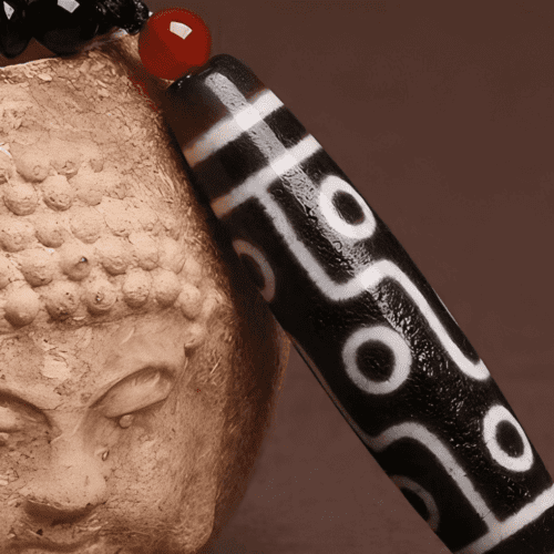 Click to view full screen Tibetan nine-eyed dzi pendant photo review