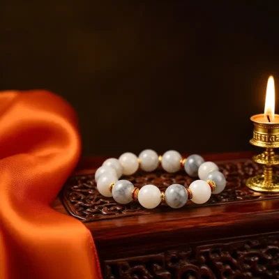cloud pattern gilded marble chain